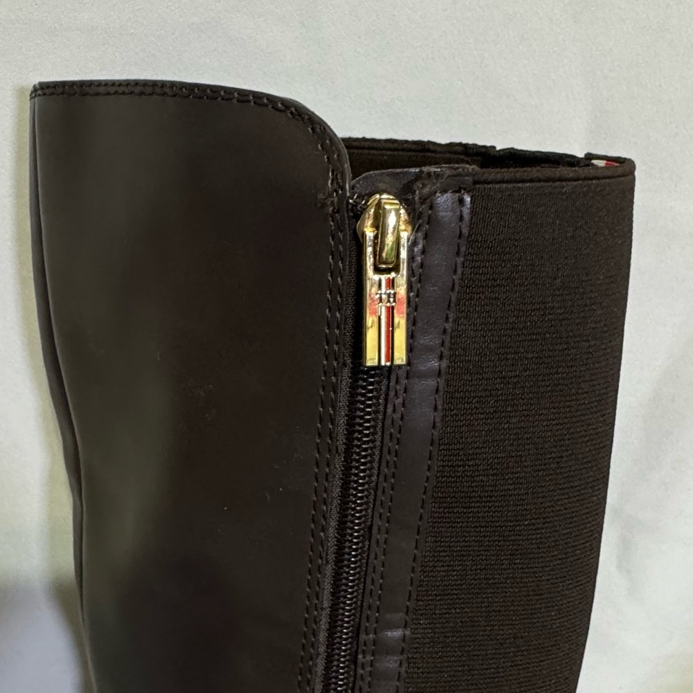 New Tommy Hilfiger Women’s Jiola Lug Sole Knee High Brown Riding Boot Size 6M - Picture 11 of 16